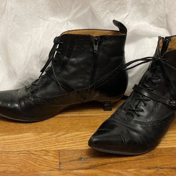 Fluevog Half Truth Bronte black leather ankle boots - Picture 3 of 6